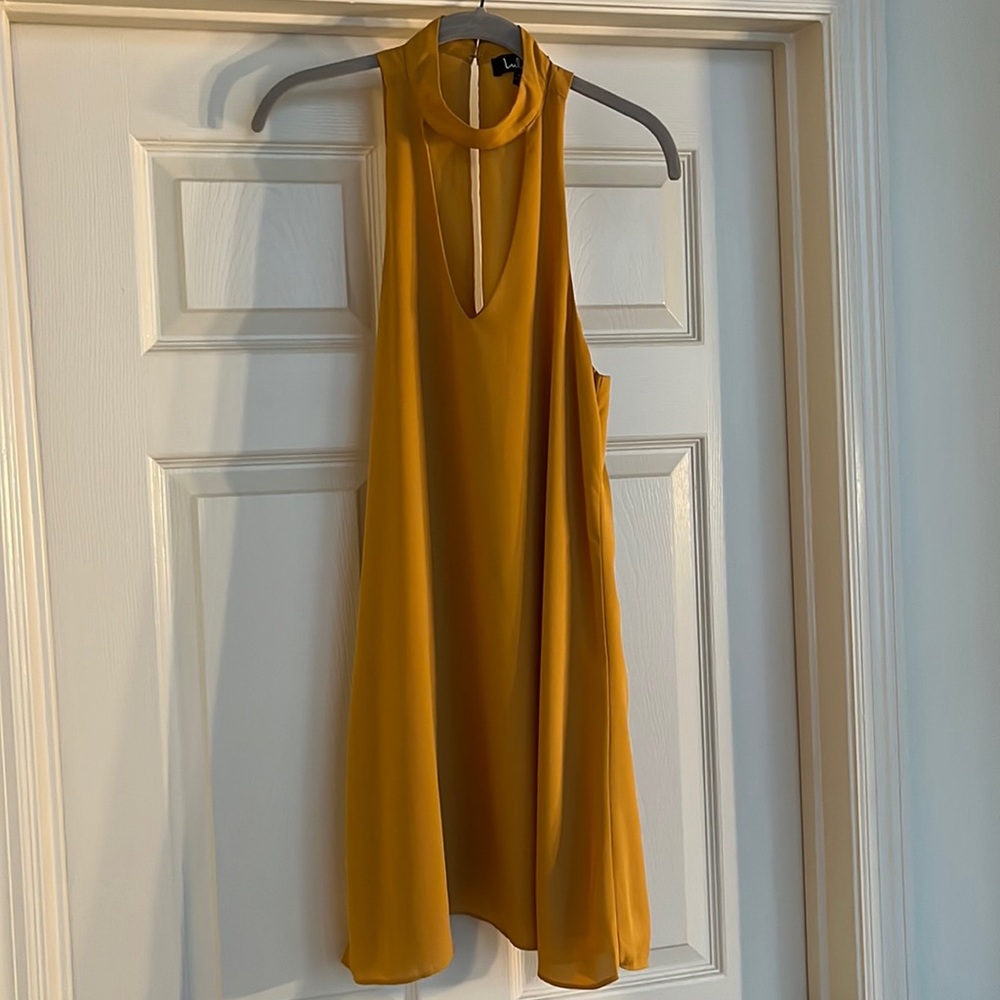 Sleeveless yellow/mustard mini dress